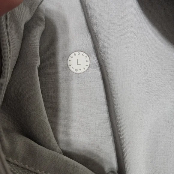 lululemon athletica Men's Sojourn Jacket - Sea Salt - Picture 6 of 9